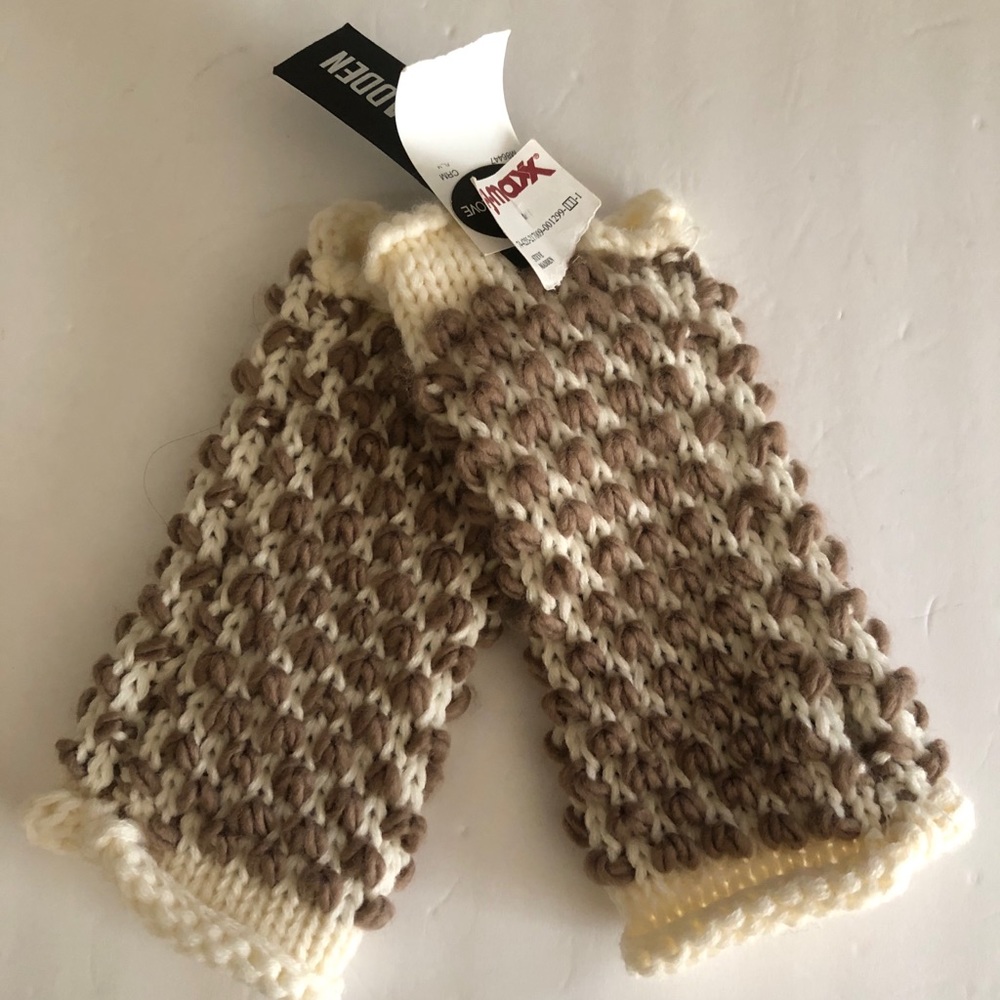 Steve Madden No Thumb Gloves